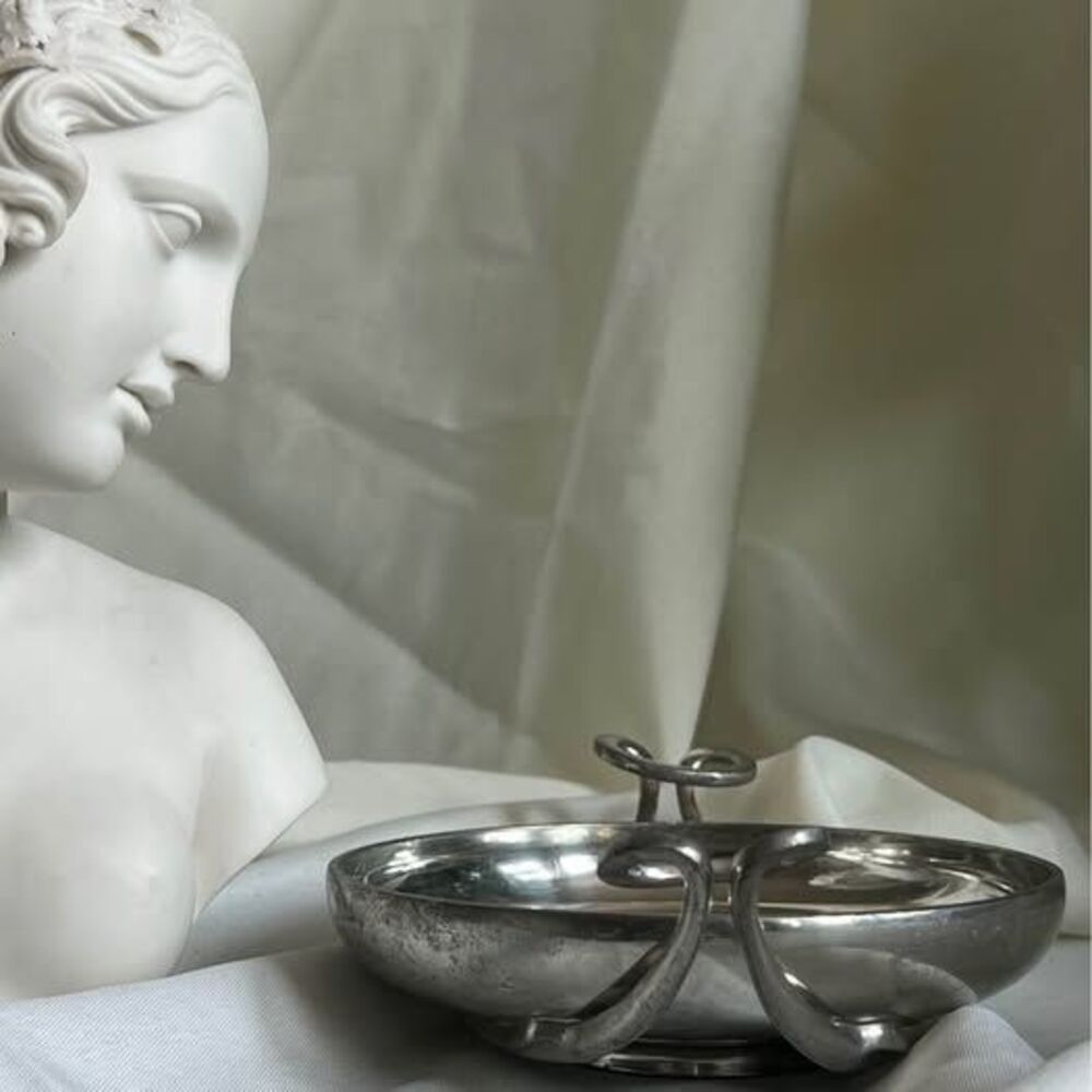 Vintage Greek Kylix Bowl - The Metropolitan Museum of Art